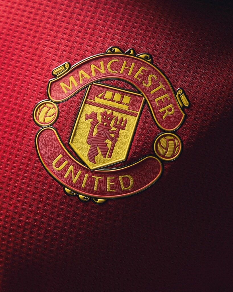 Manchester United shirtlogo 2024-25