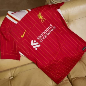 Liverpool neemt afscheid van Nike met dit thuisshirt