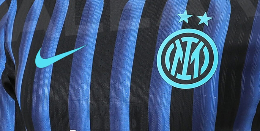 Mogelijk Inter thuisshirt 2025/2026 met golvende zwart-blauwe strepen en turquoise accenten