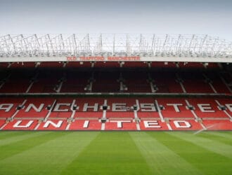 Manchester United uitshirt 25-26 in wit en lavendel met paarse details