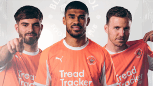 Blackpool presenteert nieuw thuisshirt 2025-2026: klassiek oranje met moderne twist