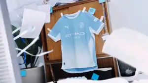 Manchester City thuisshirt 2026/27: gradient design en 'Not Your Typical City'