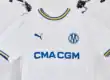 Olympique Marseille thuisshirt 2026/27 met het nieuwe clublogo, Puma en CMA CGM sponsor