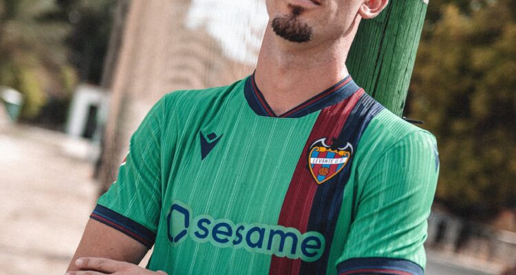 Levante derdeshirt 2026-2027