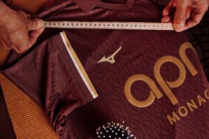 Druivenbruin op AS Monaco uitshirt 2026-2027