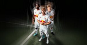 Geluidsgolven op Red Bull Salzburg thuisshirt 2026-2027
