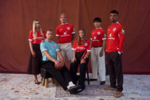 Ruitpatroon in reliëf op Mainz 05 thuisshirt 2026-2027