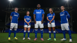 Avondlicht over Ipswich Town thuisshirt 2026-2027