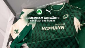 Donkergroen op Greuther Furth uitshirt 2026-2027