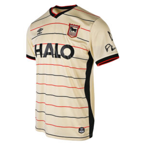 Roomwit keert terug op Ipswich Town uitshirt 2026-2027