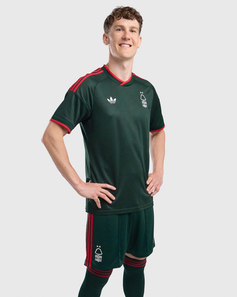 Nottingham Forest uitshirt 2026-2027 vooraanzicht