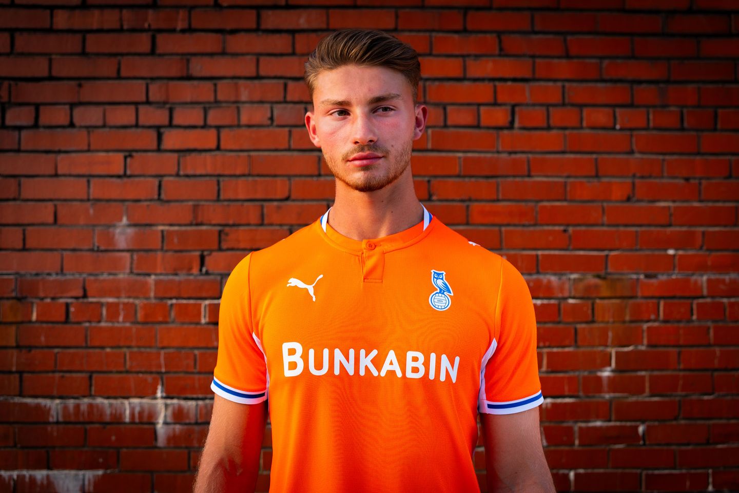 Oldham Athletic derde shirt 2026-2027