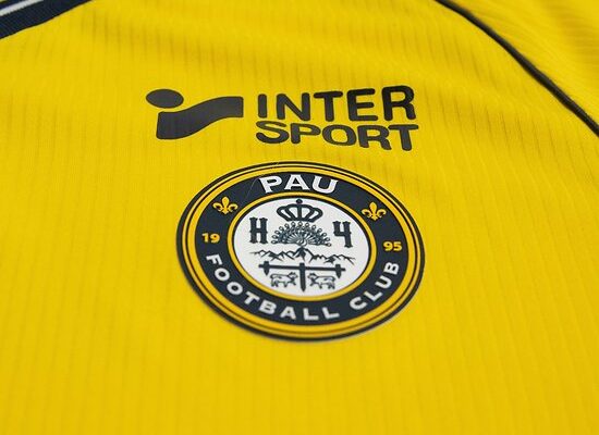 Pau FC thuisshirt 2026-2027