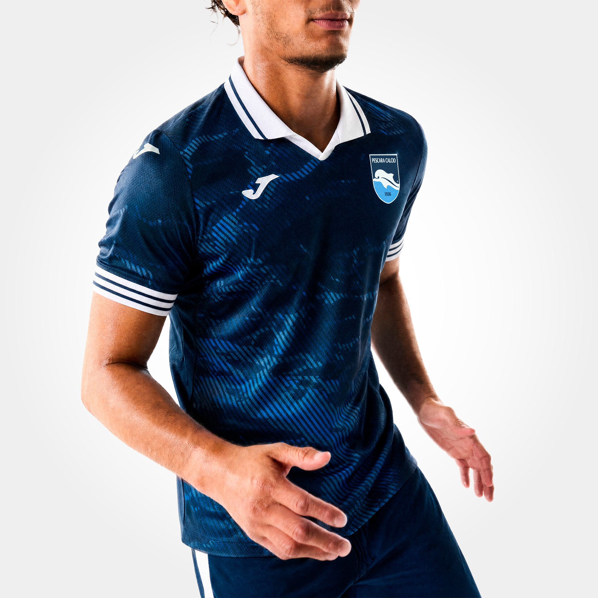 Pescara uitshirt 2026-2027 vooraanzicht