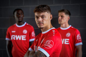 Heel Essen op de kaart: Rot-Weiss Essen thuisshirt 2026-2027