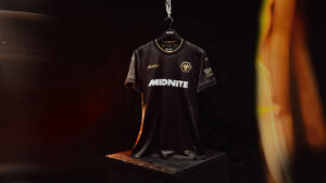 Uit duisternis komt licht: Wolves derde shirt 2026-2027