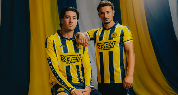 Torquay United thuisshirt 2026-2027