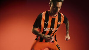 Negentig jaar in het Shakhtar Donetsk thuisshirt 2026-2027