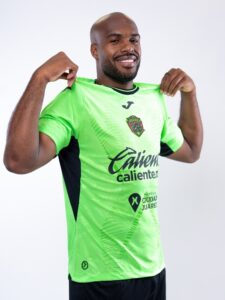 Grote X siert FC Juárez thuisshirt 2026-2027
