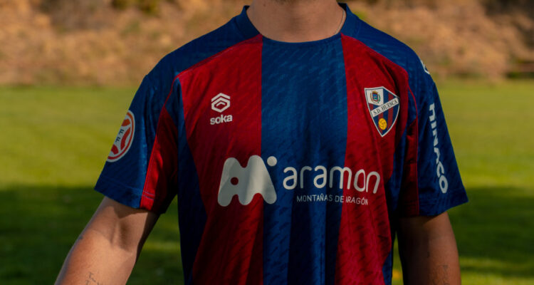 SD Huesca thuisshirt 2026-2027