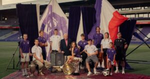 Macron zet 115 jaar op FK Austria Wien uitshirt 2026-2027