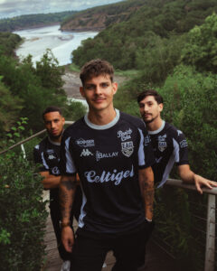 Bretagne in zwart op Guingamp derde shirt 2026-2027
