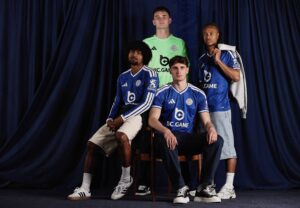 Leicester City thuisshirt 2026-2027 haalt de wyvern terug
