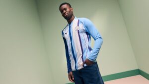 Bijna-winnaars op Manchester City prematchshirt 2026-2027