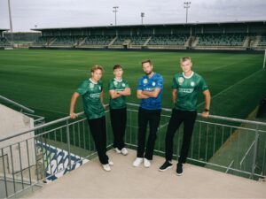 Nike zet Paksi FC uitshirt 2026-2027 op zwarte basis