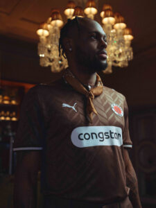 Puma schrapt de strepen op St. Pauli thuisshirt 2026-2027