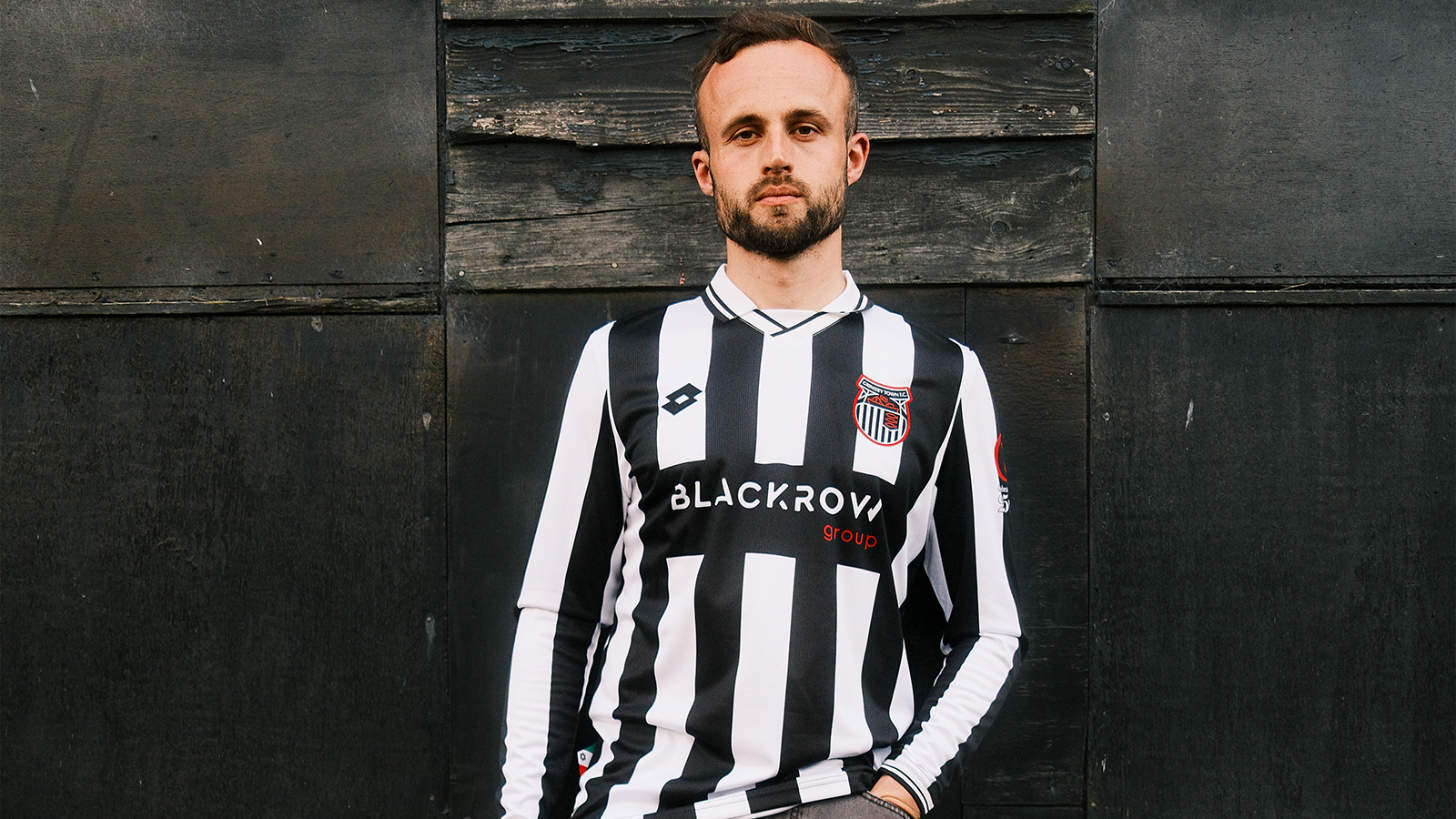 Grimsby Town thuisshirt 2026-2027