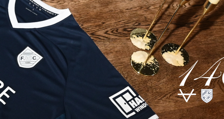 Shrewsbury Town thuisshirt 2026-2027