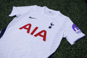 Marineblauw randje: Tottenham Hotspur thuisshirt 2026-2027
